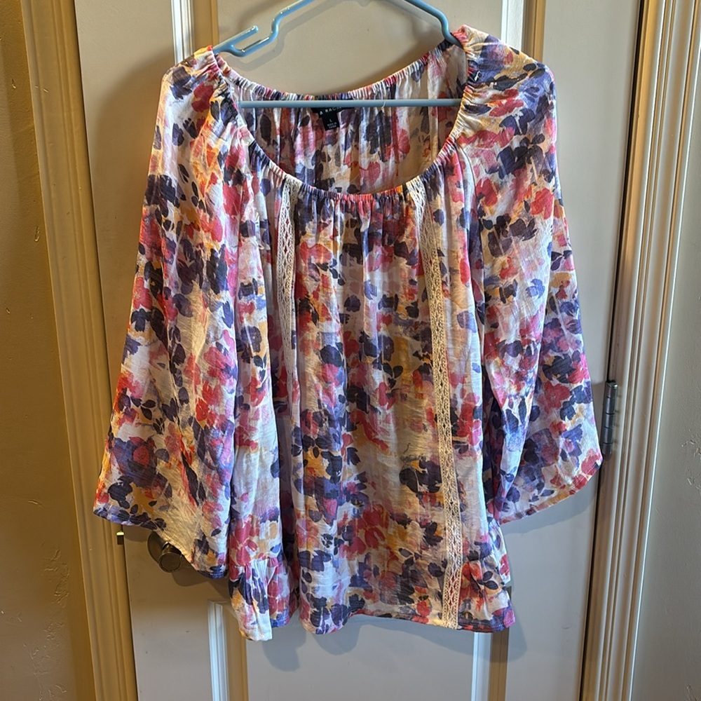 Blouse Bundle 💐🌺🌸 - Picture 6 of 9